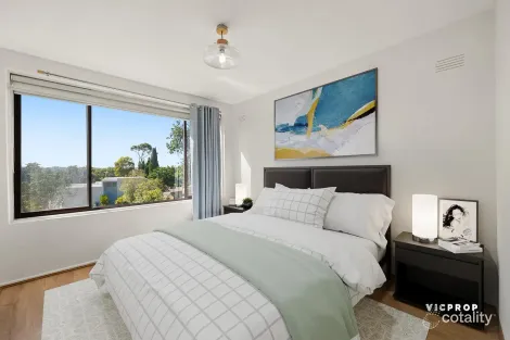 Property photo of 8/242 Pascoe Vale Road Essendon VIC 3040