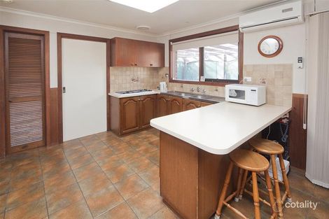 Property photo of 18 Singleton Drive Endeavour Hills VIC 3802