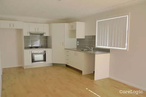 Property photo of 1D Matthews Parade Point Clare NSW 2250