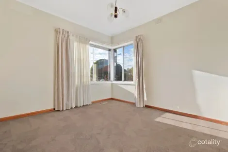 Property photo of 15 Bletchley Road Hughesdale VIC 3166
