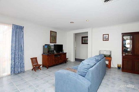 Property photo of 41 Clarendon Wynd Caroline Springs VIC 3023