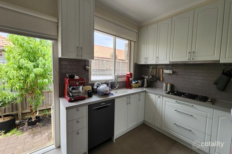 Property photo of 2/59 Coorigil Road Carnegie VIC 3163