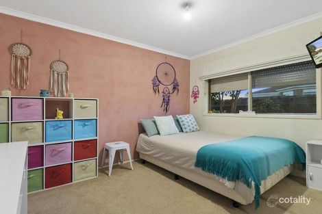 Property photo of 3 McLaurin Avenue Roxburgh Park VIC 3064