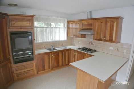 Property photo of 27 Kinnoull Grove Glen Waverley VIC 3150