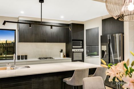 Property photo of 10 Pilgrim Street Middle Ridge QLD 4350