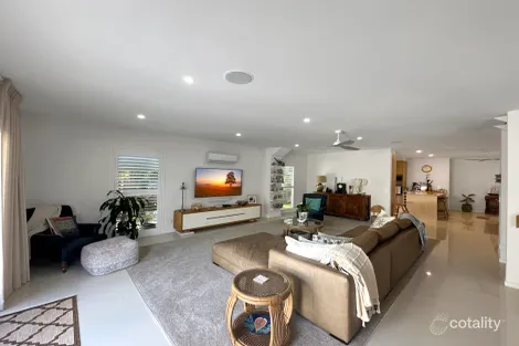 Property photo of 19 Leanne Street Macleay Island QLD 4184