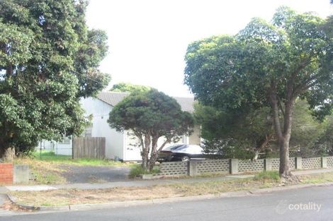 Property photo of 3 Stringybark Crescent Frankston North VIC 3200