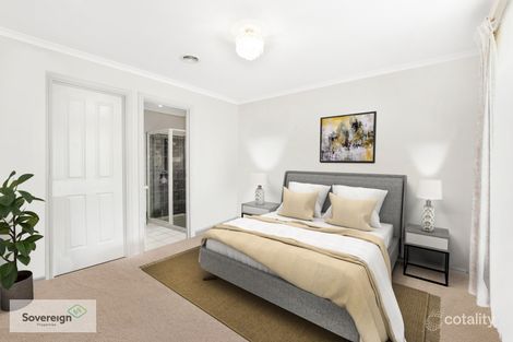 Property photo of 33 Thomas Place Pakenham VIC 3810
