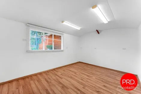 Property photo of 4 Meehan Close Karabar NSW 2620