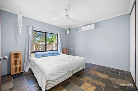 Property photo of 11 Sandra Close Trinity Park QLD 4879
