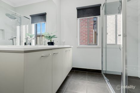 Property photo of 55 Showbridge Way Werribee VIC 3030