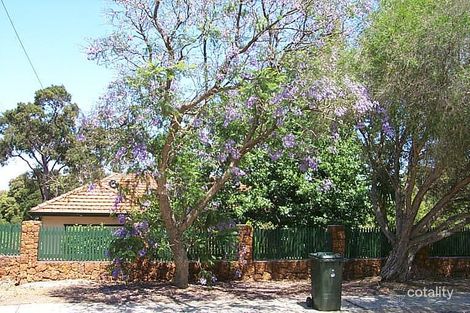 Property photo of 21 Headingly Road Kalamunda WA 6076