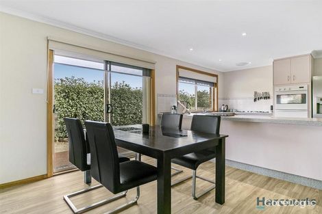 Property photo of 13 Helen Street Drouin VIC 3818