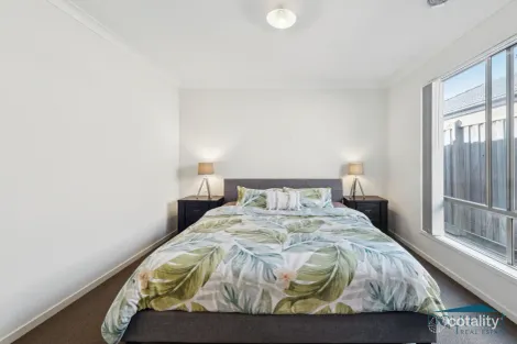 Property photo of 10 Constantine Way Hastings VIC 3915