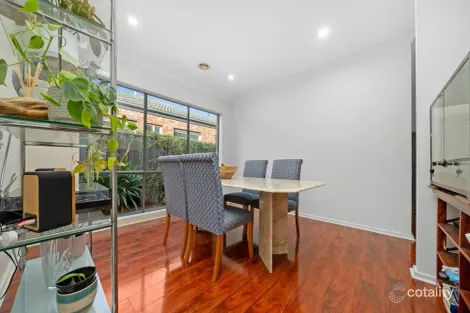 Property photo of 8 Sagan Drive Cranbourne North VIC 3977