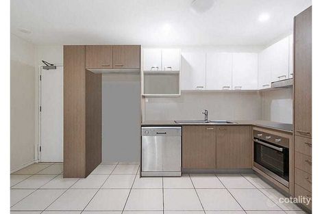 Property photo of 4/11 Riding Road Hawthorne QLD 4171