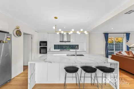 Property photo of 16 Merri Drive Waterways VIC 3195