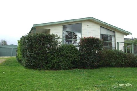 7 Waratah Cl, Cowes, VIC 3922