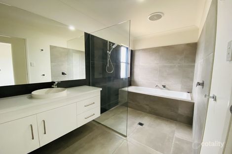 Property photo of 67 Beachwood Circuit Bakers Creek QLD 4740