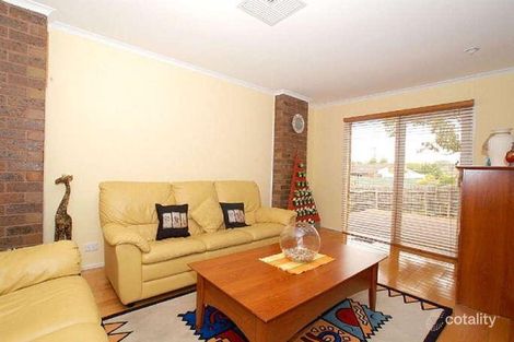Property photo of 1 Surrey Court Carrum Downs VIC 3201