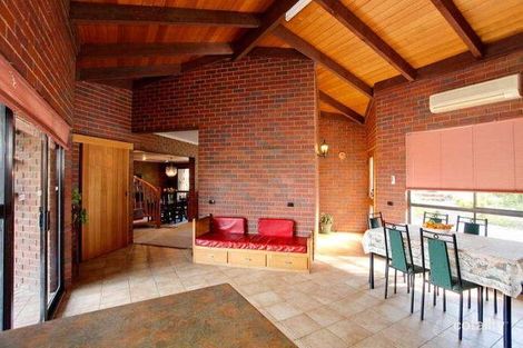Property photo of 10 Battunga Court Strathfieldsaye VIC 3551