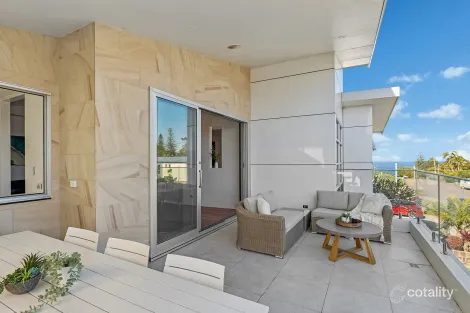 Property photo of 10 Binburra Avenue Toowoon Bay NSW 2261