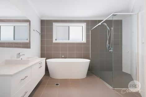 Property photo of 11 Gallinulla Place Glenmore Park NSW 2745