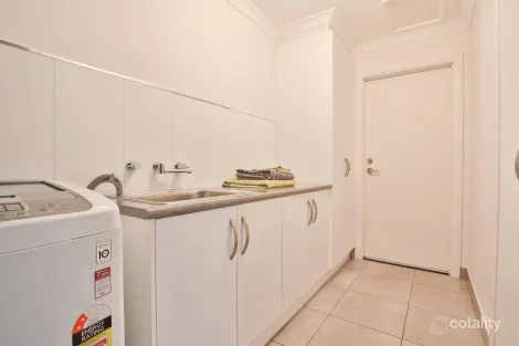 Property photo of 18 Palm Springs Drive Mildura VIC 3500