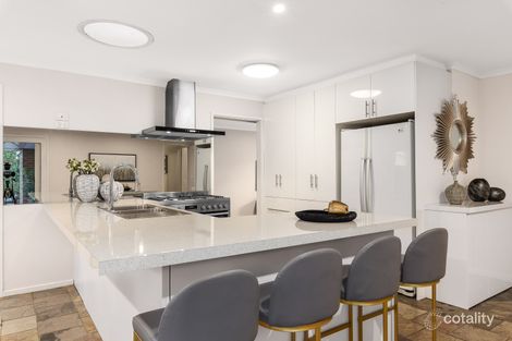 Property photo of 16 Newstead Way Wantirna South VIC 3152