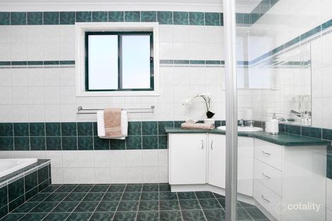 Property photo of 3 Lady Rose Crescent Sydenham VIC 3037