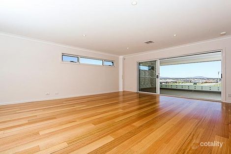 Property photo of 2 Bev Lawson Street Casey ACT 2913