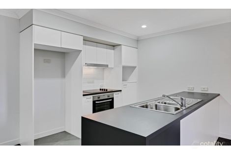 Property photo of 17/2-12 Kurrimine Crescent Mountain Creek QLD 4557