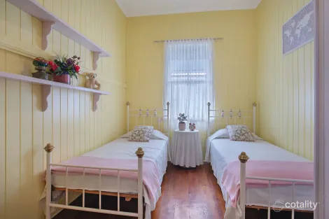 Property photo of 28 Dutton Street Dutton Park QLD 4102