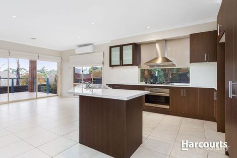 Property photo of 8 Glenview Rise Berwick VIC 3806