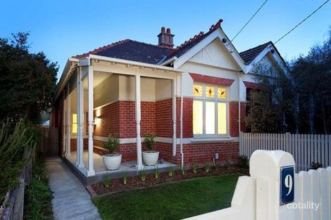 9 Avoca Ave, Elwood, VIC 3184