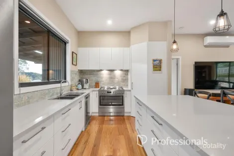 Property photo of 19A Alfred Street Wandin North VIC 3139