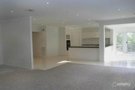 Property photo of 8 Quarry Hills Drive Berwick VIC 3806