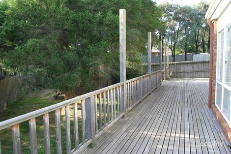 Property photo of 8 Quarry Hills Drive Berwick VIC 3806
