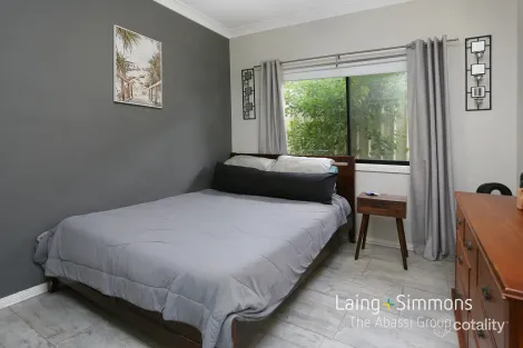 Property photo of 33 Bowerbird Crescent St Clair NSW 2759