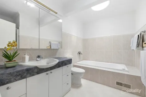 Property photo of 38 Bruce Street Mount Waverley VIC 3149