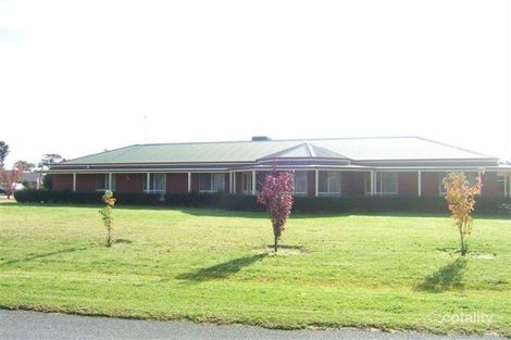 2 Sandra Ct, Grahamvale, VIC 3631