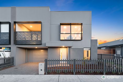 16 Depeche Way, Cranbourne South, VIC 3977