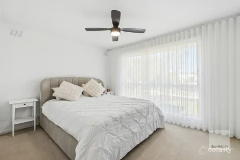 Property photo of 4 Anora Court Keilor Downs VIC 3038