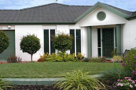 Property photo of 21 Milparinka Way Berwick VIC 3806