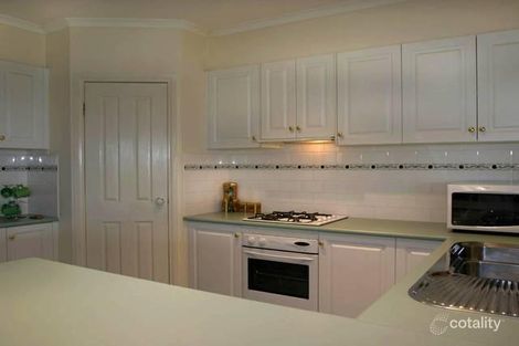 Property photo of 21 Milparinka Way Berwick VIC 3806