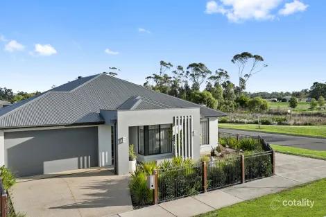Property photo of 2 King Parrot Boulevard Drouin VIC 3818