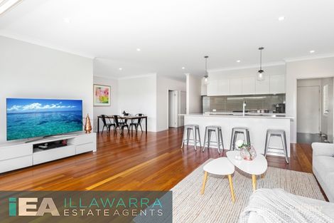 Property photo of 19 Bayview Avenue Haywards Bay NSW 2530