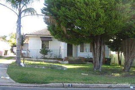 7 Pearce Ave, Peakhurst, NSW 2210