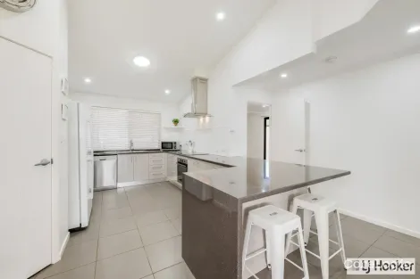 Property photo of 16 Martins Court Qunaba QLD 4670
