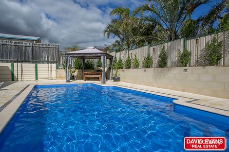 4 Melfort Cir, Kinross, WA 6028